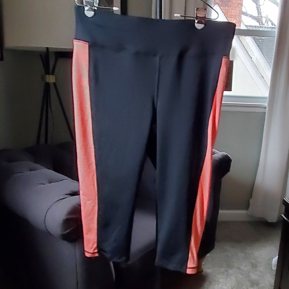 Ideology Women's Essentials Colorblocked Cropped Leggings for Macys NWT - Picture 2 of 9